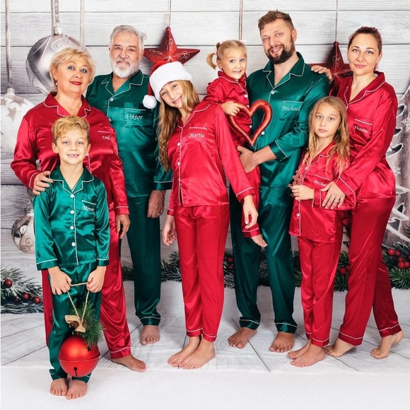 Men’s Green Silky Pajamas Matching Christmas pajamas - Picture 2 of 5